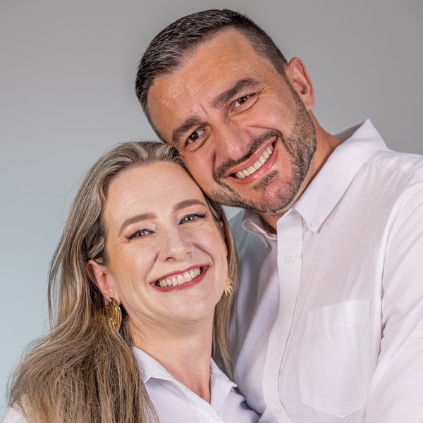 Prs. Jonatas e Cristiane