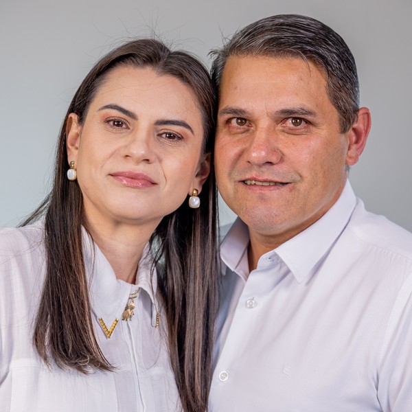 Prs. Sandro e Adriane